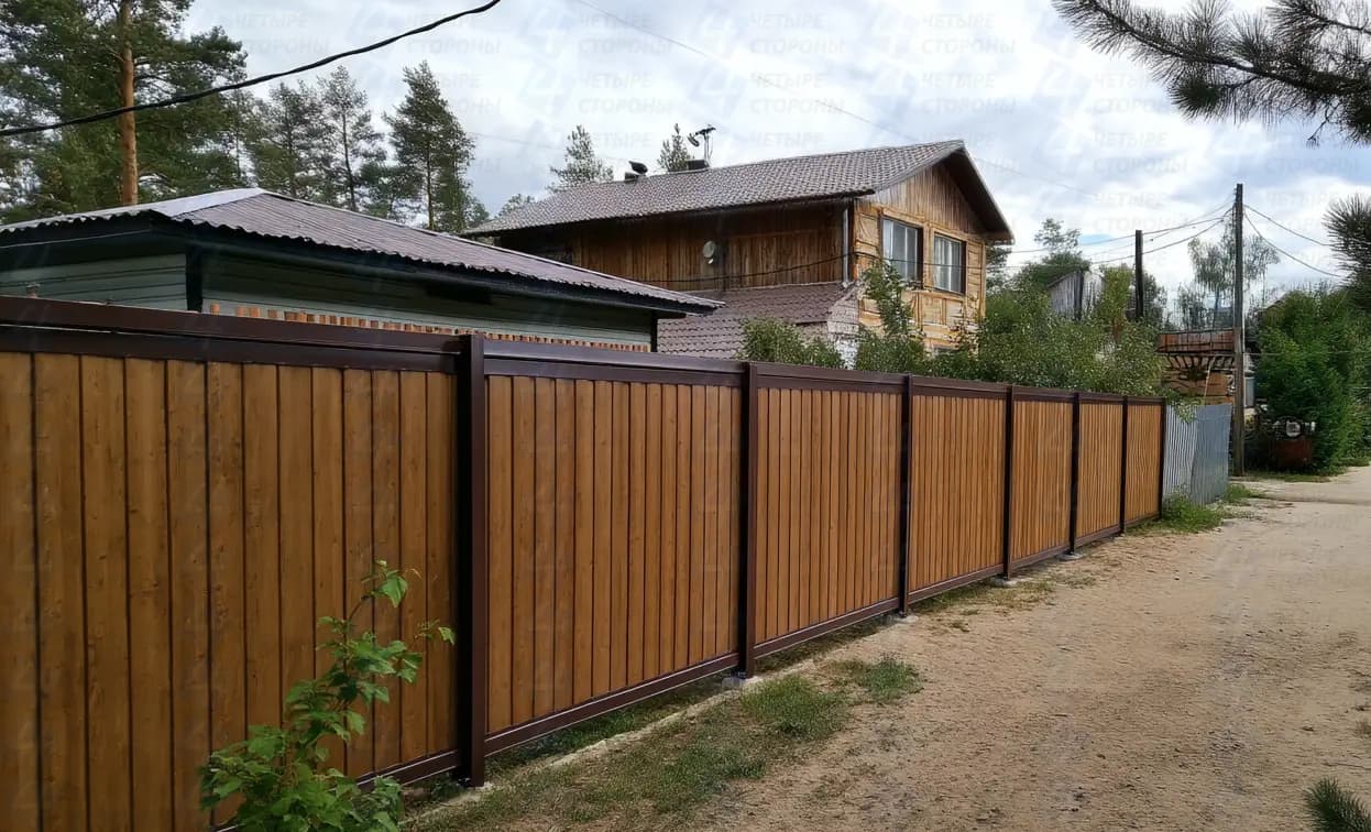 Эконом-забор из профнастила и сосны
